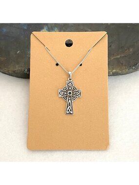 Shan Ore Sterling Silver 925 Irish Celtic Emerald Cross Pendant Necklace 16"